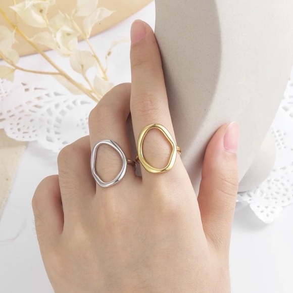 NEW 925 Sterling Silver Hollow Oval Adjustable Ring - Picture 4 of 8